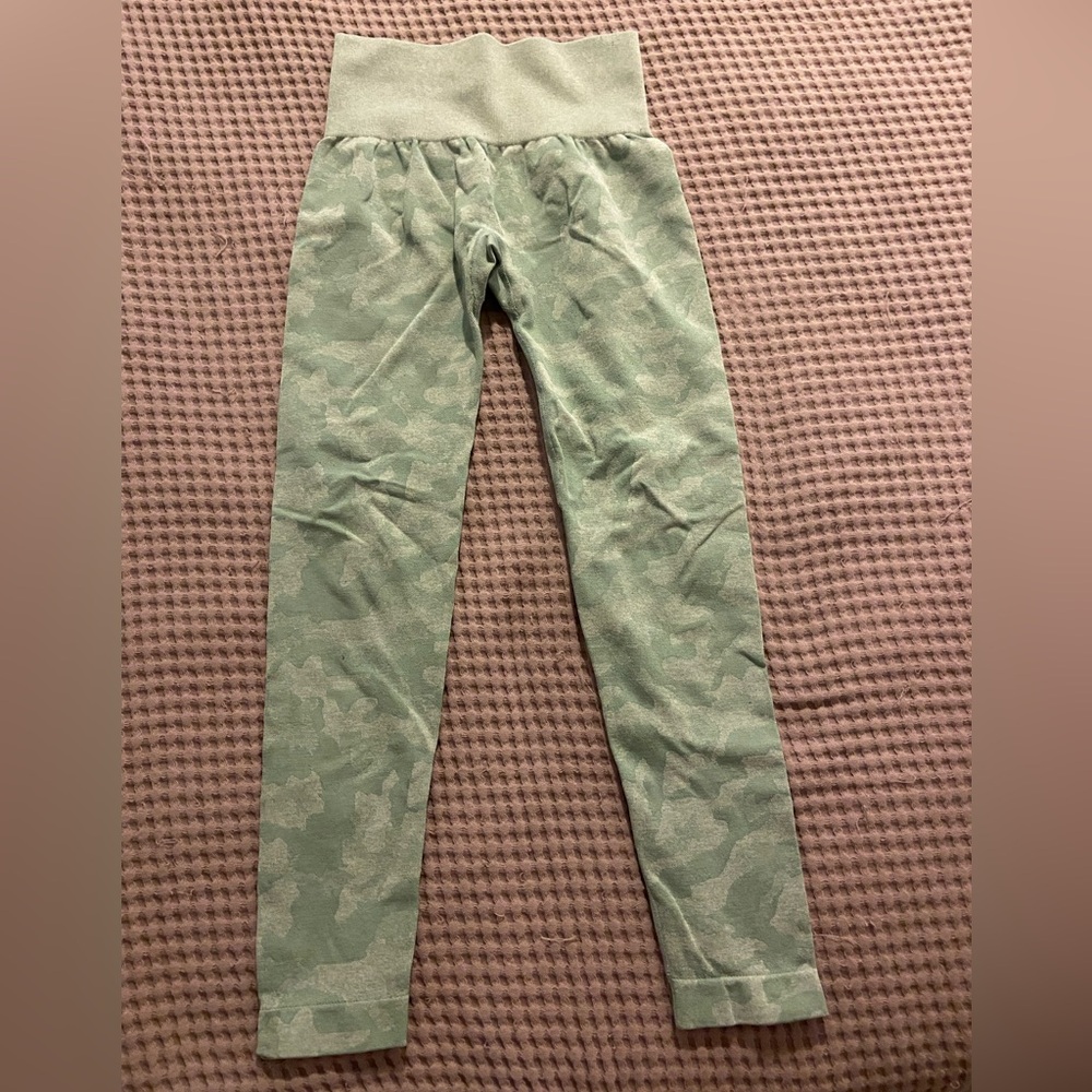 NVGTN Sage Green Camo Seamless Leggings